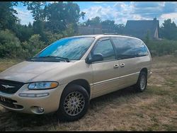 Gold Gebraucht 1997 Chrysler Voyager Van / Kleinbus | 1.500 €