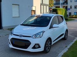 Weiß Gebraucht 2016 Hyundai i10 Passion Plus Kleinwagen | 8.900 € (Fairer Preis)