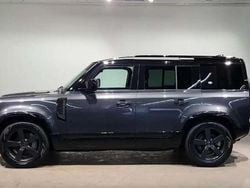 Grau Gebraucht 2022 Land Rover Defender HSE Dynamic SUV | 68.000 € (Etwas zu teuer)