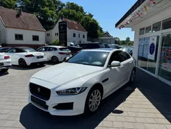 Fuji white Gebraucht 2017 Jaguar XE R-Sport Limousine | 17.700 € (Fairer Preis)