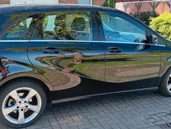 Schwarz Gebraucht 2014 Mercedes B180 Van / Kleinbus | 11.900 € (Superpreis)