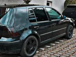 Schwarz Gebraucht 2001 VW Golf IV Kleinwagen | 1.500 € (Superpreis)