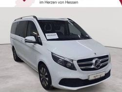 Arktisweiß Gebraucht 2021 Mercedes V220 Van / Kleinbus | 36.890 € (Guter Preis)