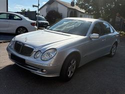 Silber Gebraucht 2005 Mercedes E280 Avantgarde Limousine | 2.999 € (Superpreis)