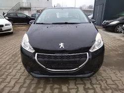 Schwarz Gebraucht 2014 Peugeot 208 Active Kleinwagen | 4.790 € (Guter Preis)