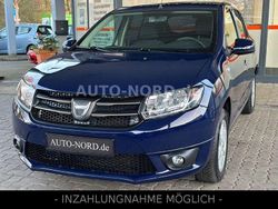 Blau Gebraucht 2014 Dacia Sandero Limousine | 5.790 € (Etwas zu teuer)