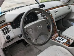 Rot Gebraucht 2002 Mercedes E220 Limousine | 2.300 € (Superpreis)