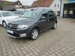 Grau Gebraucht 2016 Dacia Sandero Stepway Kleinwagen | 7.990 € (Fairer Preis)