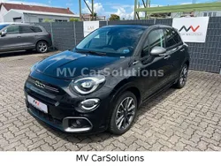 Schwarz (cinema schwarz) Gebraucht 2024 Fiat 500X Dolcevita SUV | 21.400 € (Superpreis)