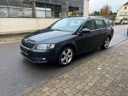 Schwarz Gebraucht 2016 Skoda Octavia Style Kombi | 5.400 € (Fairer Preis)