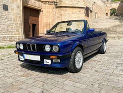 Blau Gebraucht 1990 BMW 325 Cabriolet Cabrio | 15.000 €
