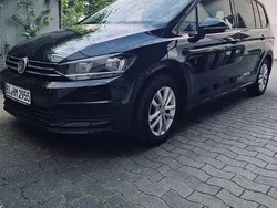 Schwarz Gebraucht 2017 VW Touran Comfortline Van / Kleinbus | 10.900 € (Fairer Preis)
