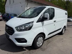 Weiß Gebraucht 2018 Ford Transit Custom Trend Van / Kleinbus | 9.990 €