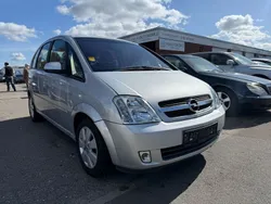 Silber Gebraucht 2005 Opel Meriva Basis Van / Kleinbus | 2.480 € (Fairer Preis)
