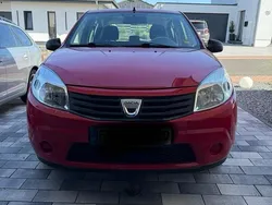 Rot Gebraucht 2009 Dacia Sandero Kleinwagen | 2.500 €