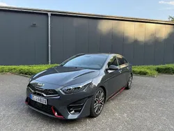Grau Gebraucht 2021 Kia ProCeed Kleinwagen | 25.800 € (Fairer Preis)