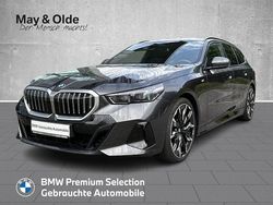 Grau Gebraucht 2025 BMW 520 Performance Kombi | 45.990 € (Superpreis)