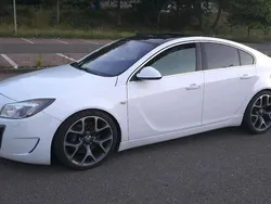 Weiß Gebraucht 2011 Opel Insignia OPC Limousine | 8.000 € (Guter Preis)
