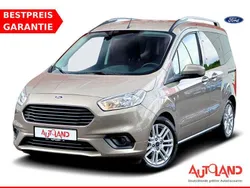 Beige Gebraucht 2019 Ford Tourneo Courier Van / Kleinbus | 17.990 €