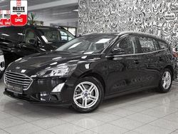 Obsidianschwarz metallic Gebraucht 2021 Ford Focus Cool & Connect Kombi | 19.280 € (Fairer Preis)