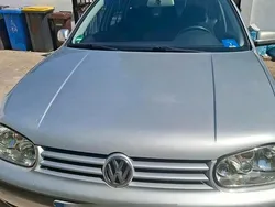 Silber Gebraucht 2002 VW Golf IV Kleinwagen | 3.000 € (Teuer)