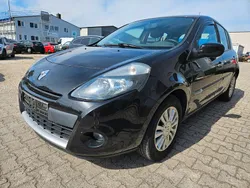 Schwarz Gebraucht 2011 Renault Clio III Dynamique Kleinwagen | 2.300 € (Guter Preis)