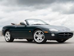 Grün Gebraucht 2002 Jaguar XK8 Cabrio | 14.900 €