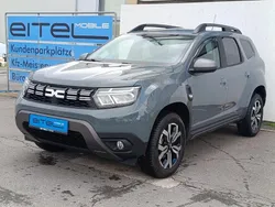 Städtisches grau Gebraucht 2023 Dacia Duster Journey SUV | 21.990 € (Fairer Preis)