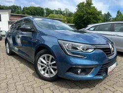 Blau Gebraucht 2017 Renault Mégane IV Kombi | 10.949 € (Etwas zu teuer)