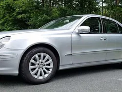 Silber Gebraucht 2009 Mercedes E220 Elegance Limousine | 8.700 € (Etwas zu teuer)