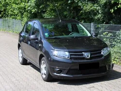 Schwarz Gebraucht 2013 Dacia Sandero Kleinwagen | 4.600 €