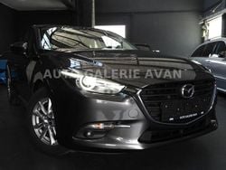 Grau Gebraucht 2017 Mazda 3 Exclusive-Line Limousine | 12.900 € (Fairer Preis)