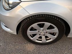 Silber Gebraucht 2011 Mercedes 220 Limousine | 13.750 €