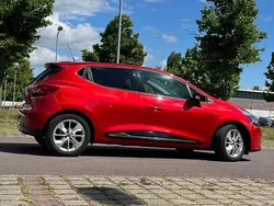 Rot Gebraucht 2017 Renault Clio IV Kleinwagen | 6.500 € (Fairer Preis)