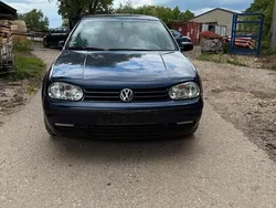Blau Gebraucht 2003 VW Golf IV Kleinwagen | 1.500 € (Fairer Preis)
