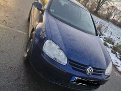 Blau Gebraucht 2005 VW Golf IV Kleinwagen | 1.450 € (Fairer Preis)