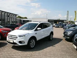 Weiß Gebraucht 2018 Ford Kuga Titanium SUV | 19.490 € (Etwas zu teuer)