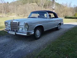 Weiß Gebraucht 1967 Mercedes W112 Cabrio | 189.000 €