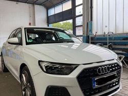 Weiß Gebraucht 2021 Audi A1 Sportback Advanced Kleinwagen | 19.499 € (Fairer Preis)