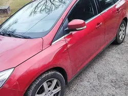 Rot Gebraucht 2012 Ford Focus Trend Kombi | 5.000 € (Fairer Preis)