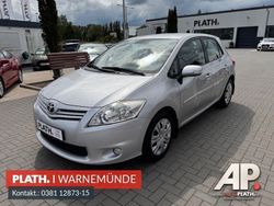 Silber Gebraucht 2011 Toyota Auris Limousine | 4.990 € (Fairer Preis)