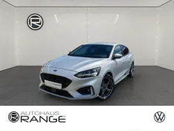 Silber Gebraucht 2020 Ford Focus ST-Line Limousine | 17.980 € (Fairer Preis)