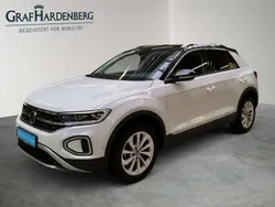 Weiß (pure white) Gebraucht 2024 VW T-Roc Style SUV | 29.190 € (Guter Preis)