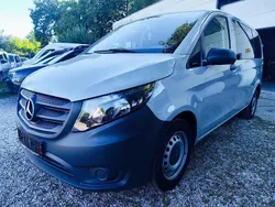 Grau Gebraucht 2021 Mercedes Vito Van / Kleinbus | 21.500 € (Etwas zu teuer)