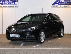 Onyx schwarz metallic (metallic) Gebraucht 2016 Opel Astra Dynamic Limousine | 11.950 € (Fairer Preis)