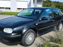 Schwarz Gebraucht 2002 VW Golf IV Kleinwagen | 1.000 € (Guter Preis)