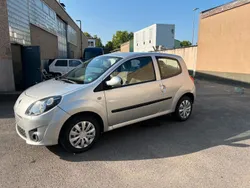 Grau Gebraucht 2009 Renault Twingo Kleinwagen | 800 € (Guter Preis)