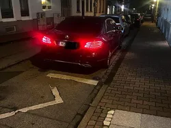 Schwarz Gebraucht 2015 Mercedes E200 Limousine | 11.000 €