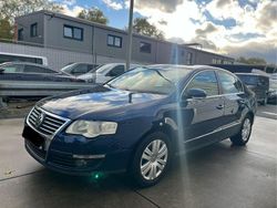Blau Gebraucht 2005 VW Passat Highline Limousine | 2.990 € (Guter Preis)