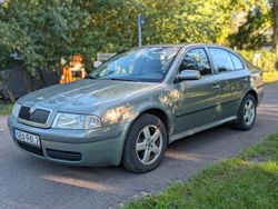 Grün Gebraucht 2003 Skoda Octavia Limousine | 2.200 € (Etwas zu teuer)